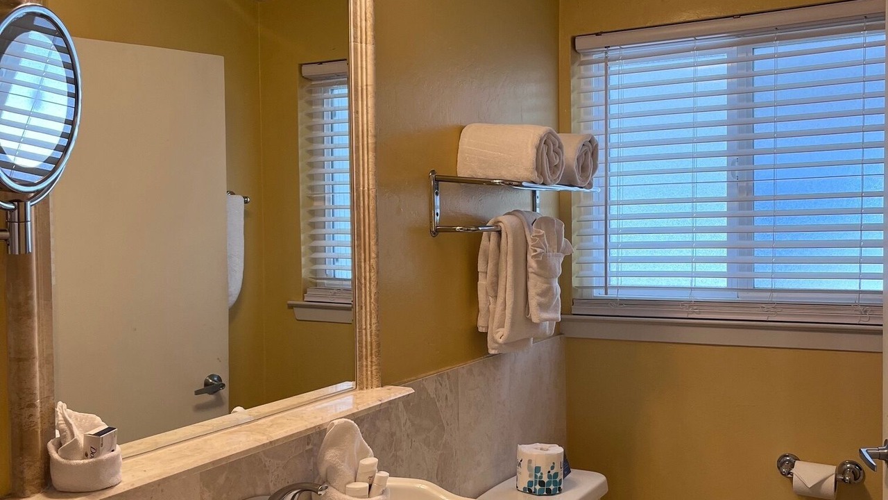 Photo of Bathroom in Downtown Monterey