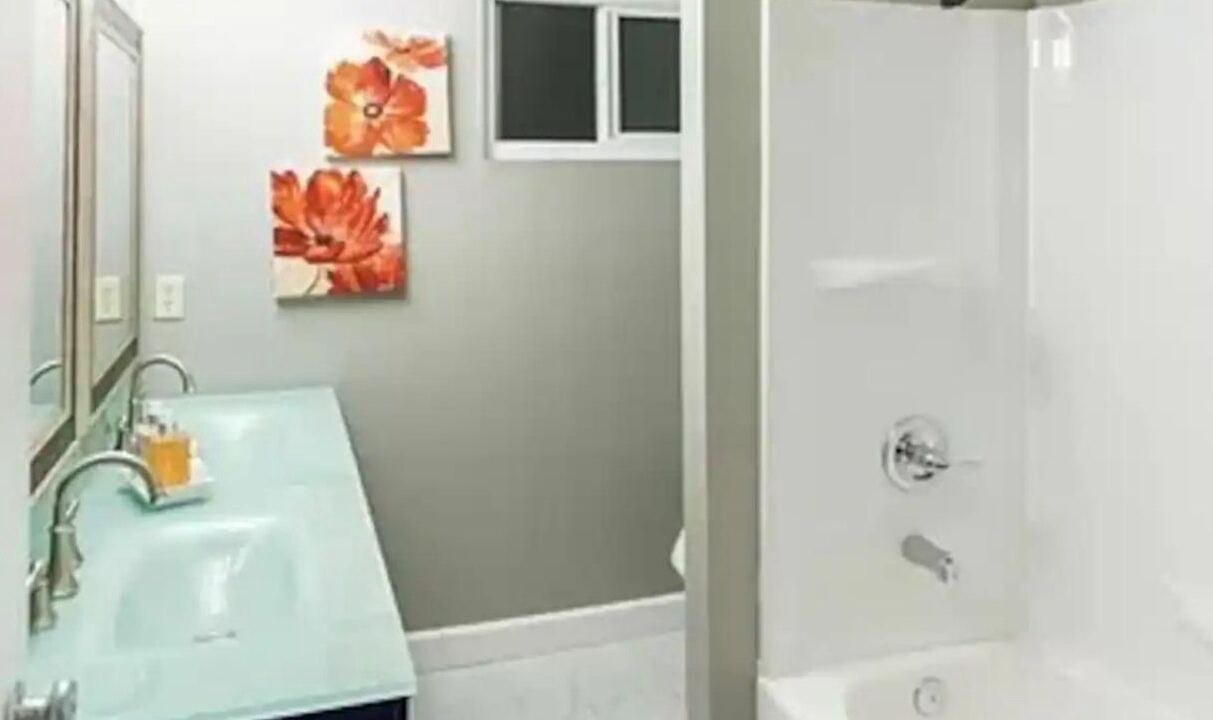 Photo of Bathroom in Roosevelt