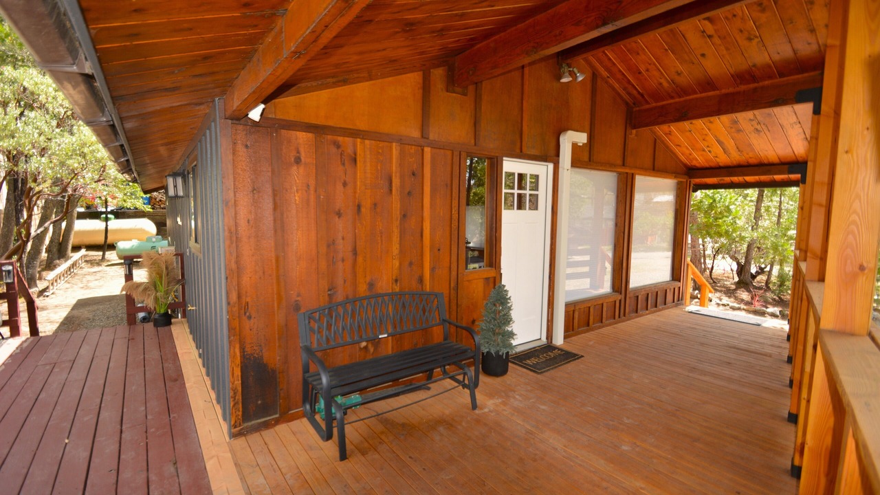Photo of Patio Balcony in Bass Lake