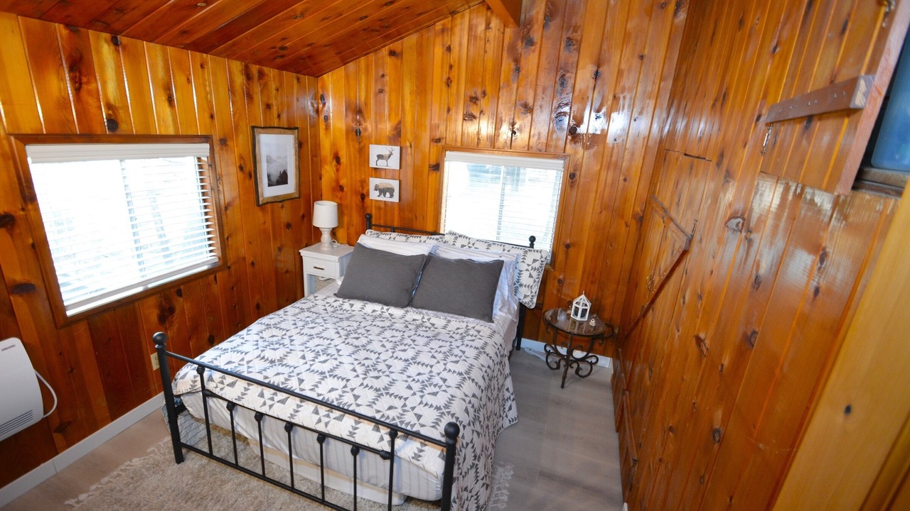 Photo of Bedroom in Bass Lake