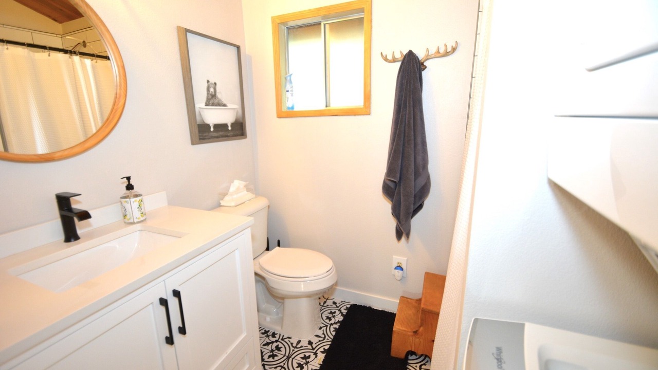 Photo of Bathroom in Bass Lake