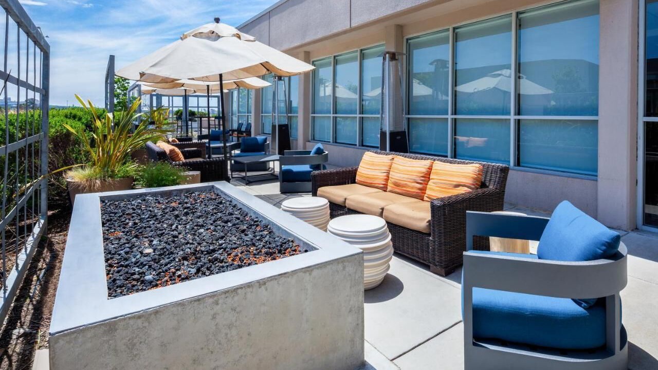 Photo of Livingroom in Emeryville
