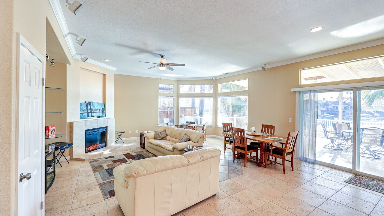 Photo of Livingroom in Discovery Bay