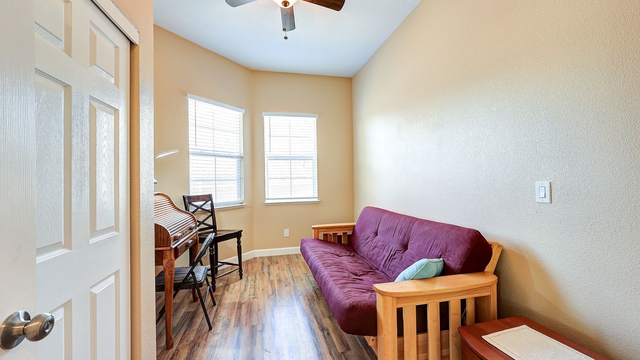 Photo of Livingroom in Discovery Bay