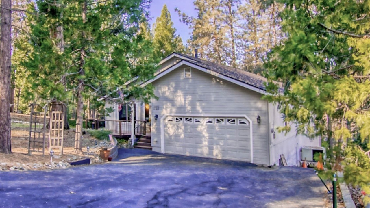 Photo of Outdoor in Groveland