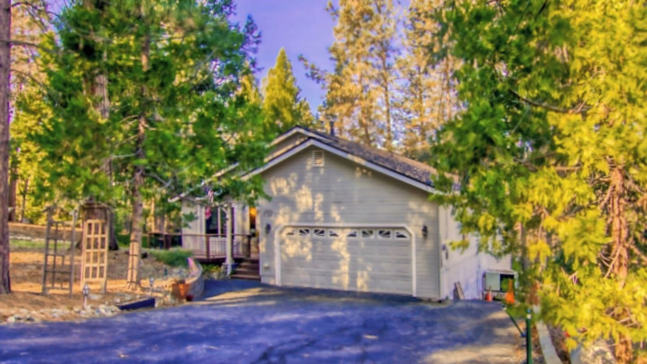 Photo of Outdoor in Groveland