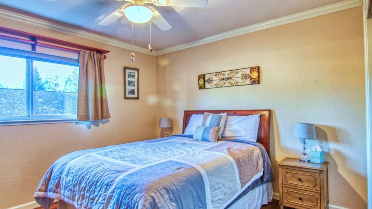 Photo of Bedroom in Groveland