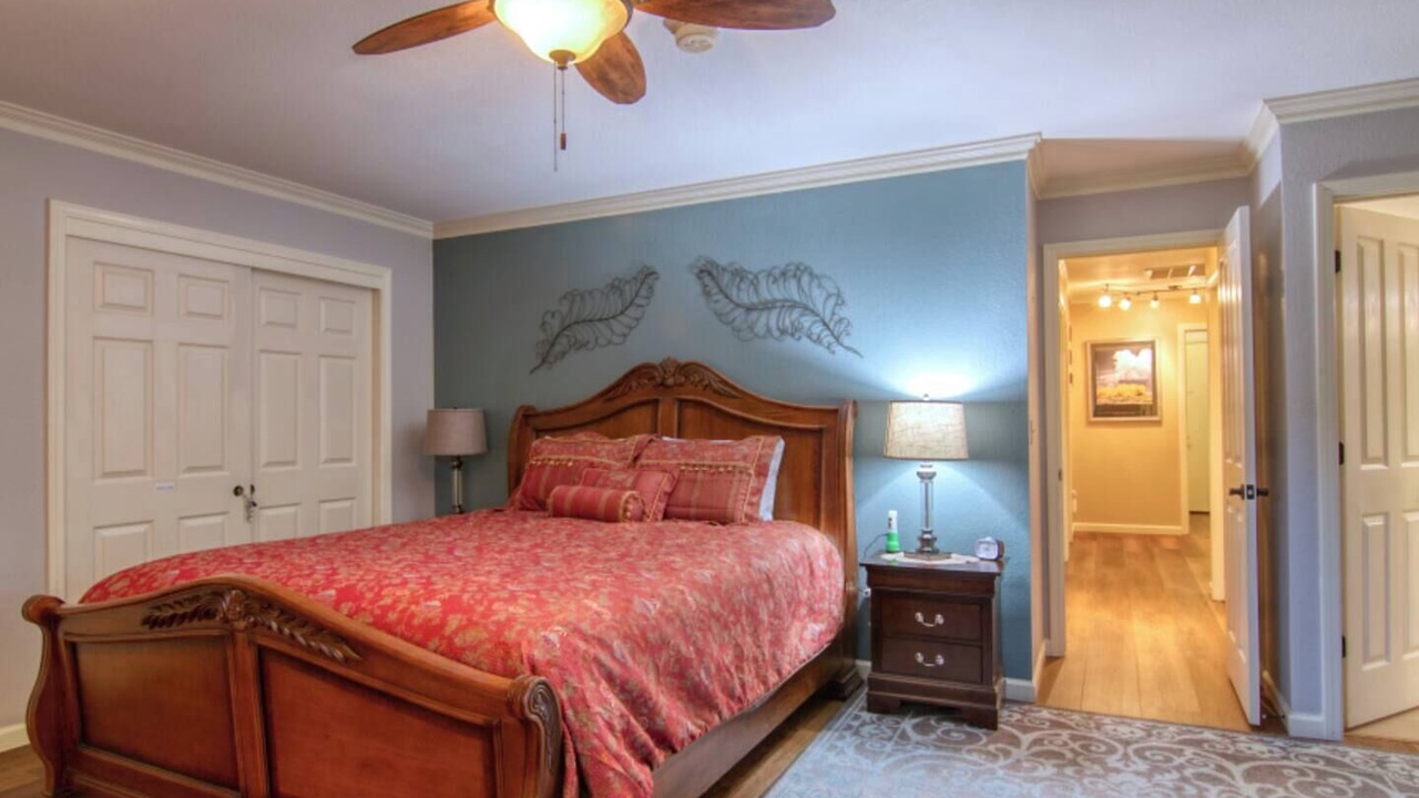 Photo of Bedroom in Groveland