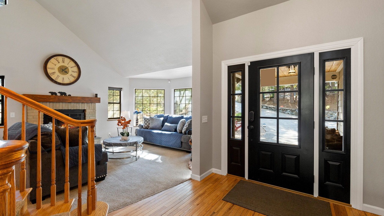 Photo of Livingroom in Twain Harte