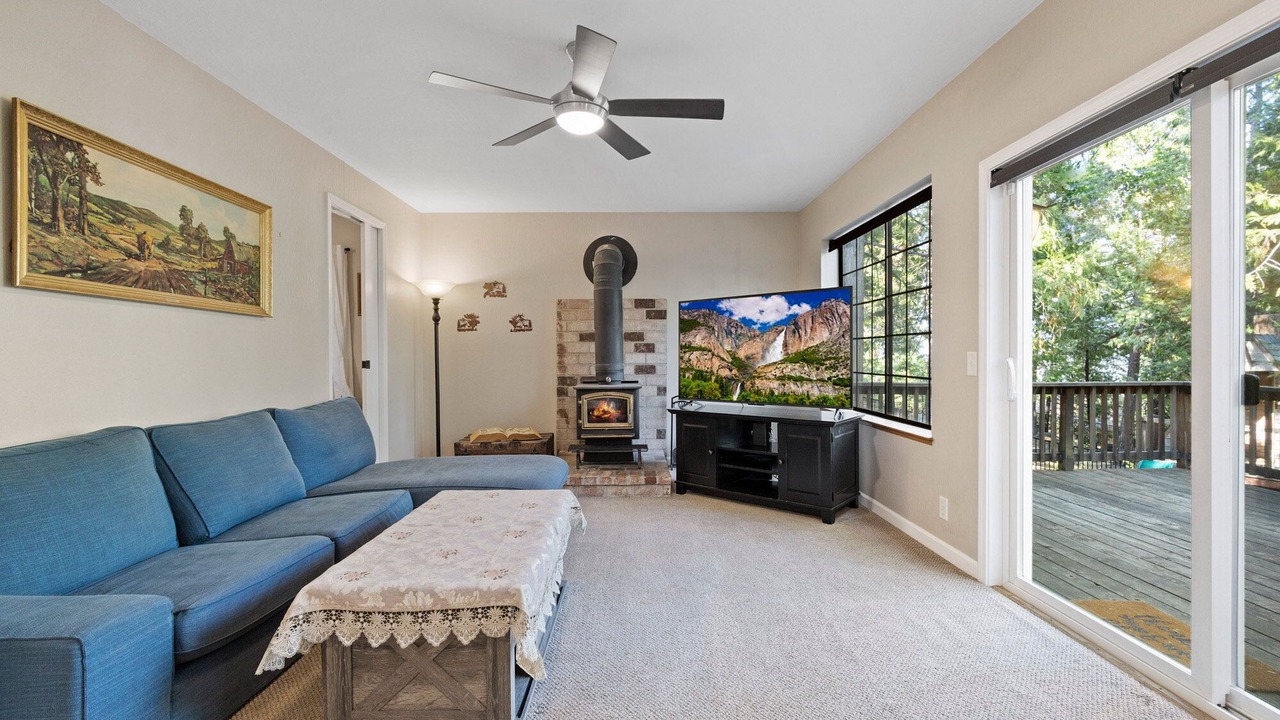 Photo of Livingroom in Twain Harte