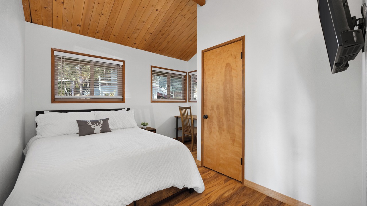 Photo of Bedroom in Alta Sierra