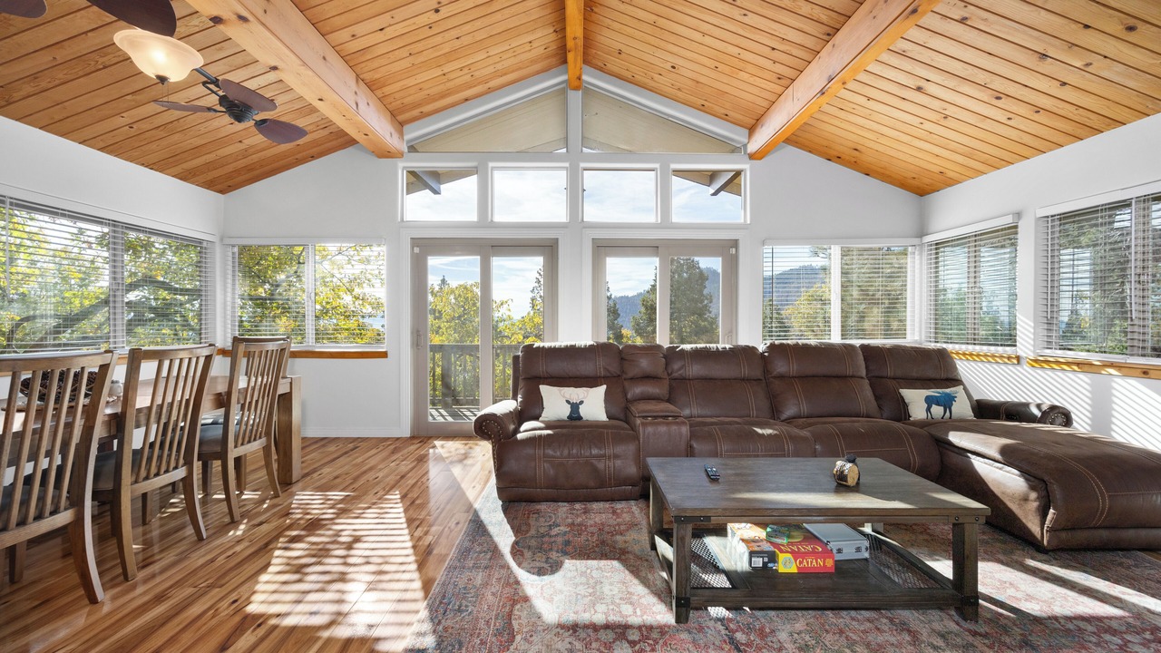 Photo of Livingroom in Alta Sierra