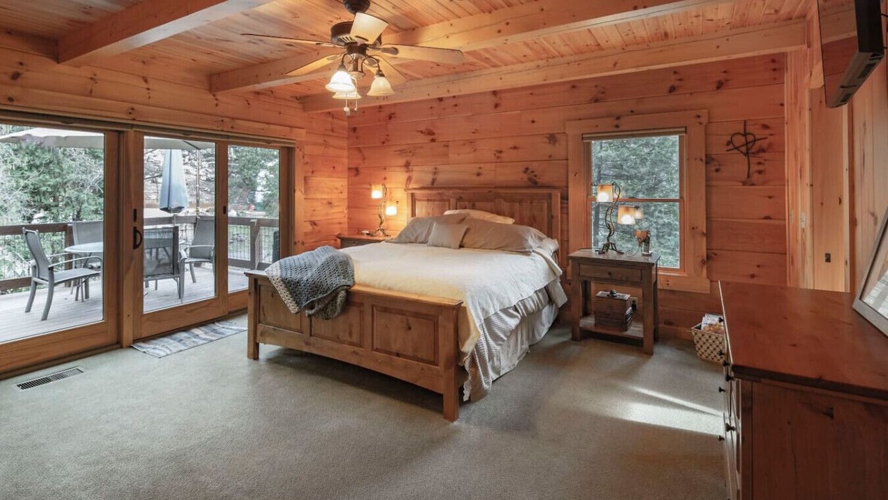 Photo of Bedroom in Mono Vista