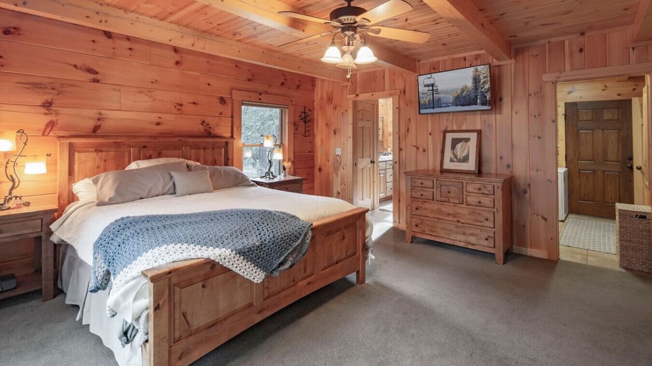 Photo of Bedroom in Mono Vista