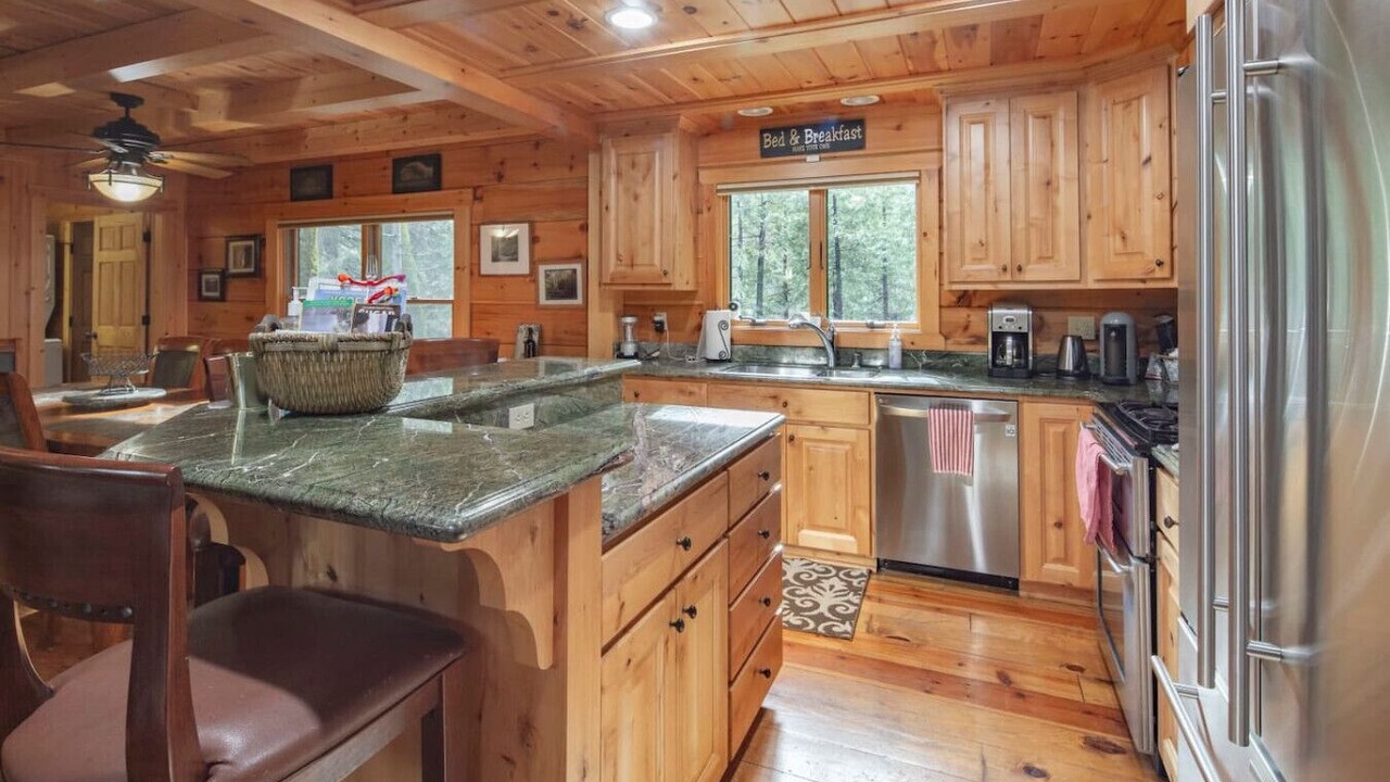 Photo of Kitchen in Mono Vista