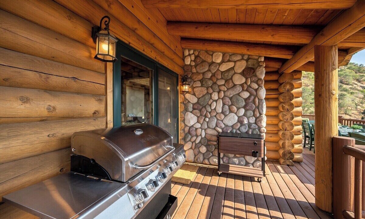 Photo of Patio Balcony in Three Rivers