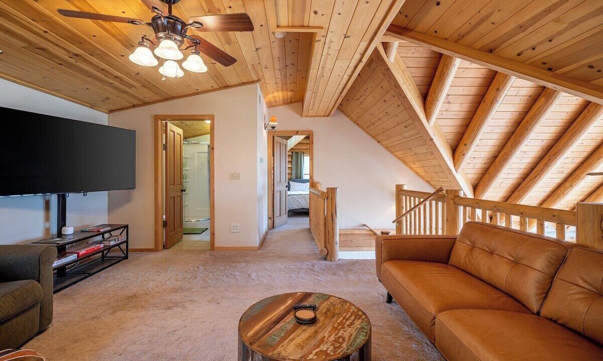Photo of Livingroom in Three Rivers