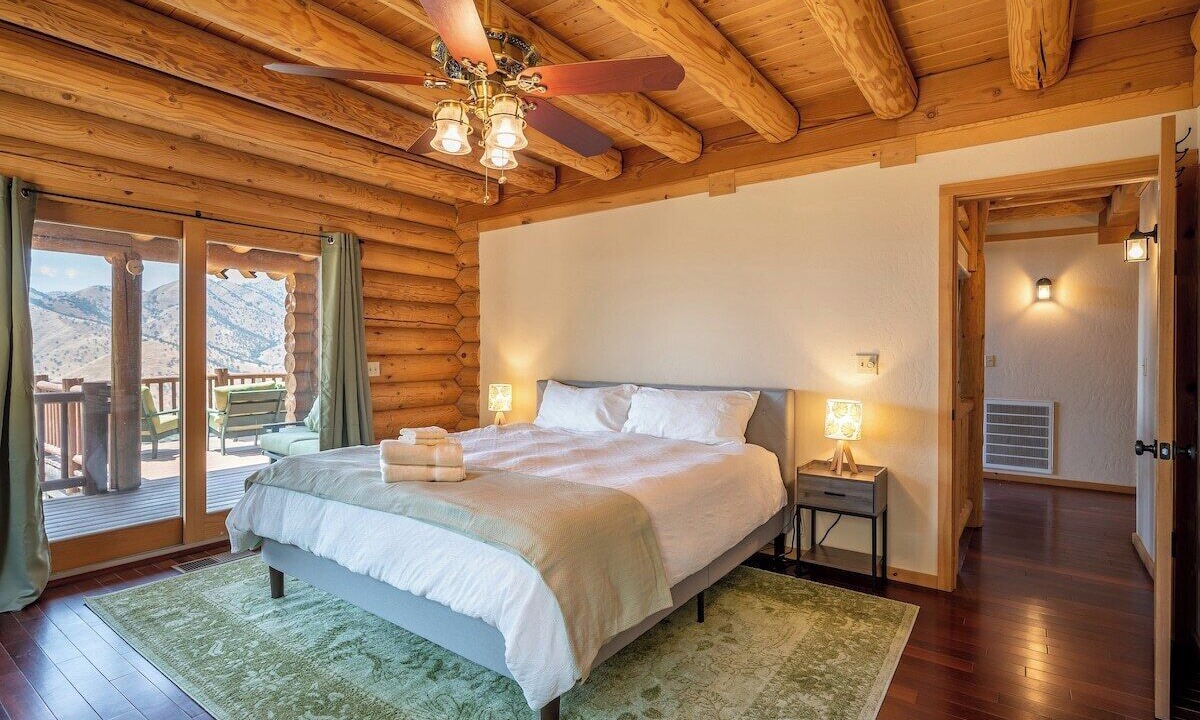 Photo of Bedroom in Three Rivers