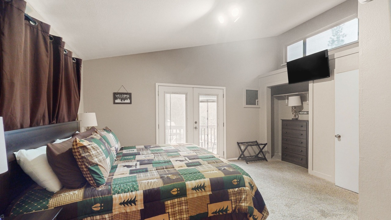 Photo of Bedroom in Yosemite Forks