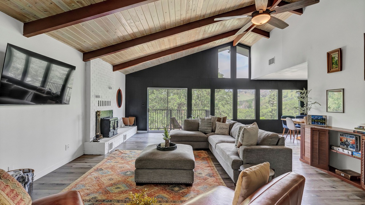 Photo of Livingroom in Three Rivers