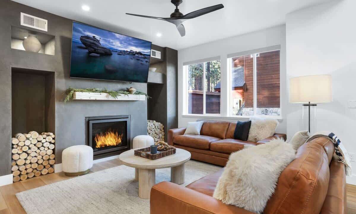 Photo of Livingroom in South Lake Tahoe