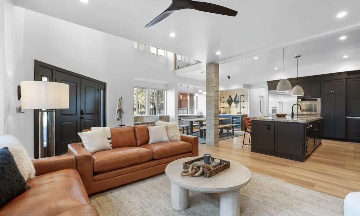 Photo of Livingroom in South Lake Tahoe