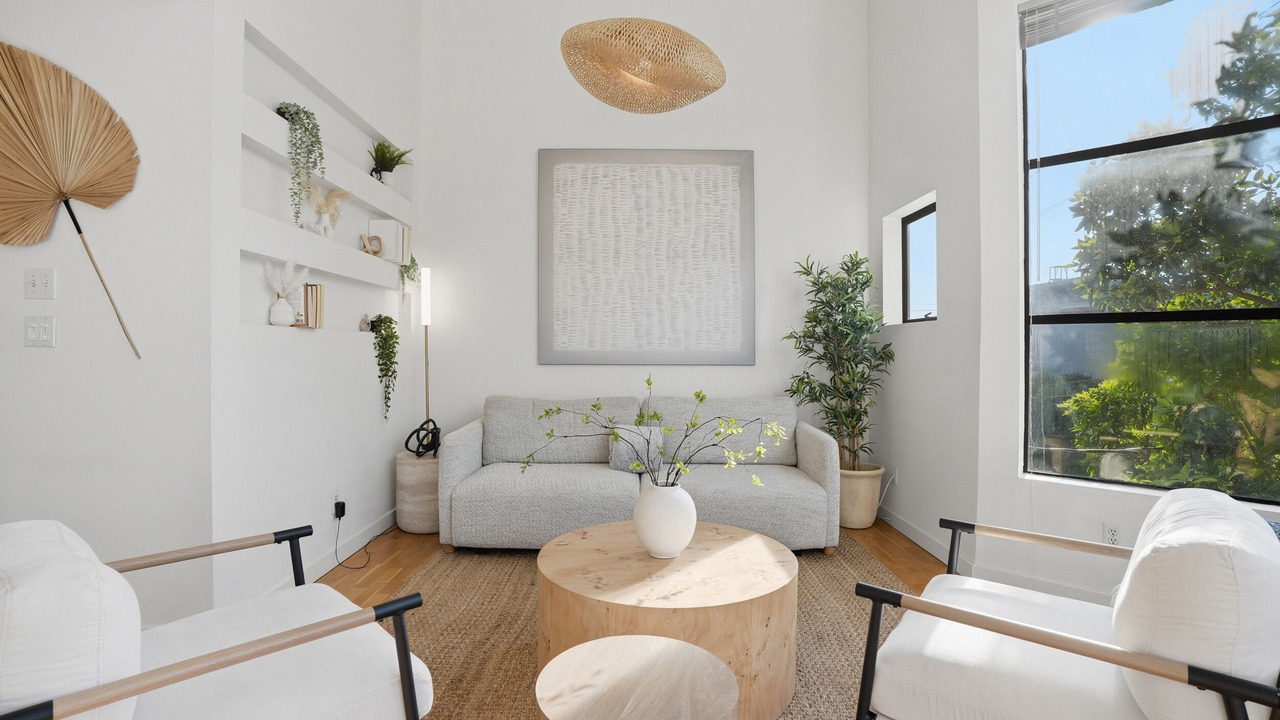 Photo of Livingroom in Lower Haight