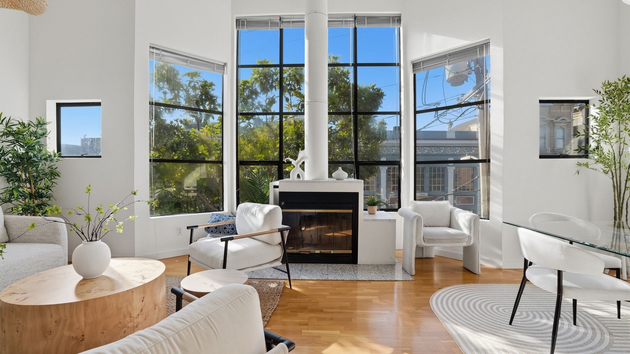 Photo of Livingroom in Lower Haight