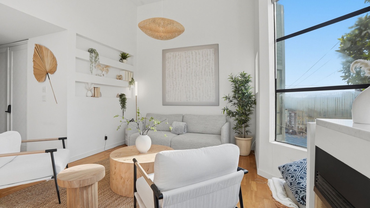 Photo of Livingroom in Lower Haight