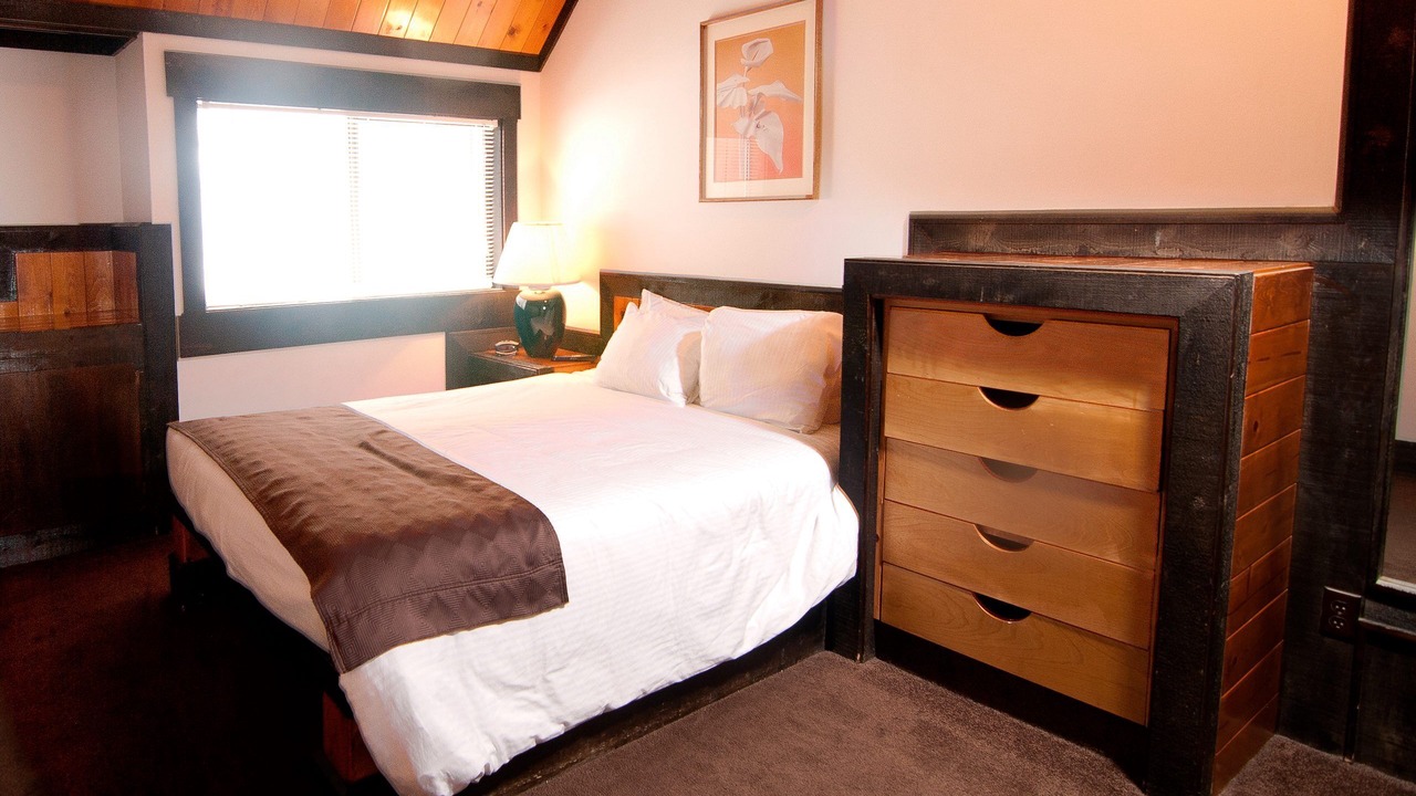 Photo of Bedroom in Tahoe Village