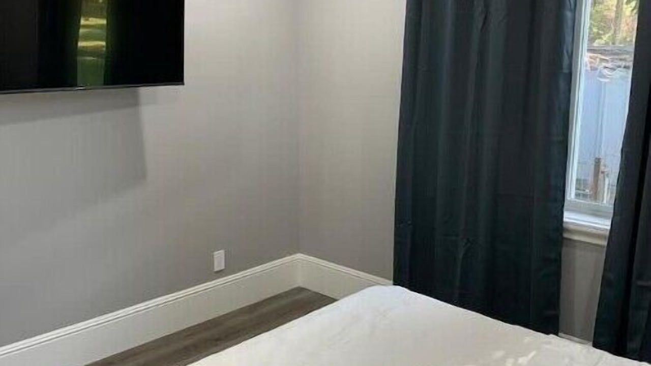 Photo of Bedroom in Willow Glen