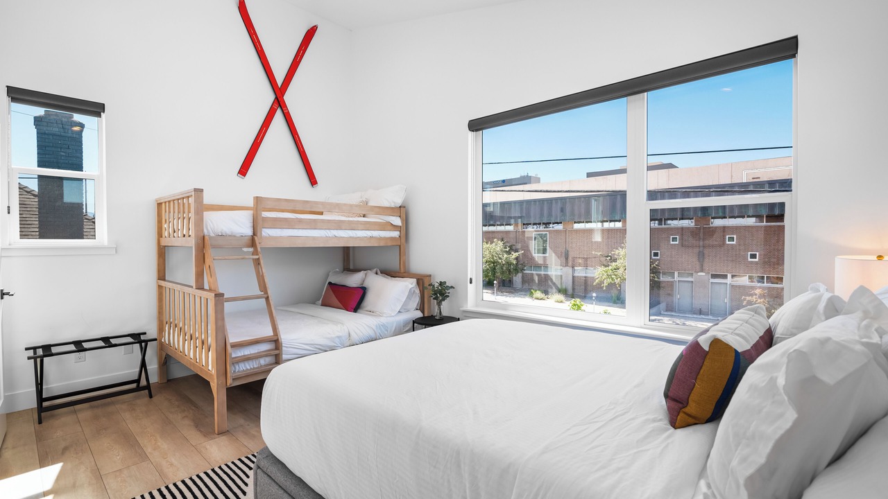 Photo of Bedroom in Midtown