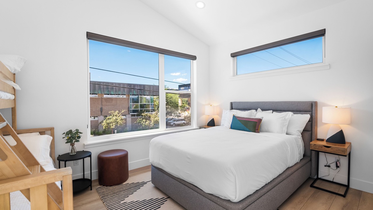 Photo of Bedroom in Midtown