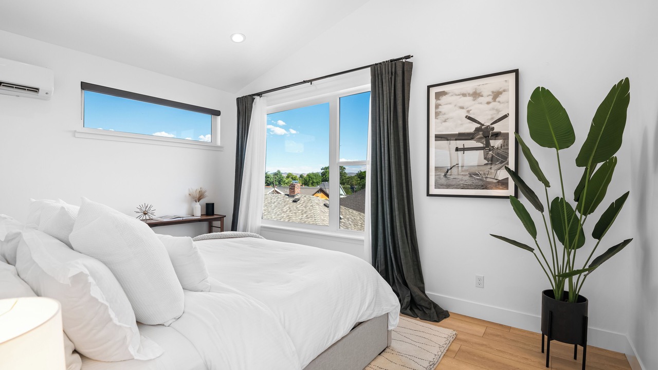 Photo of Bedroom in Midtown