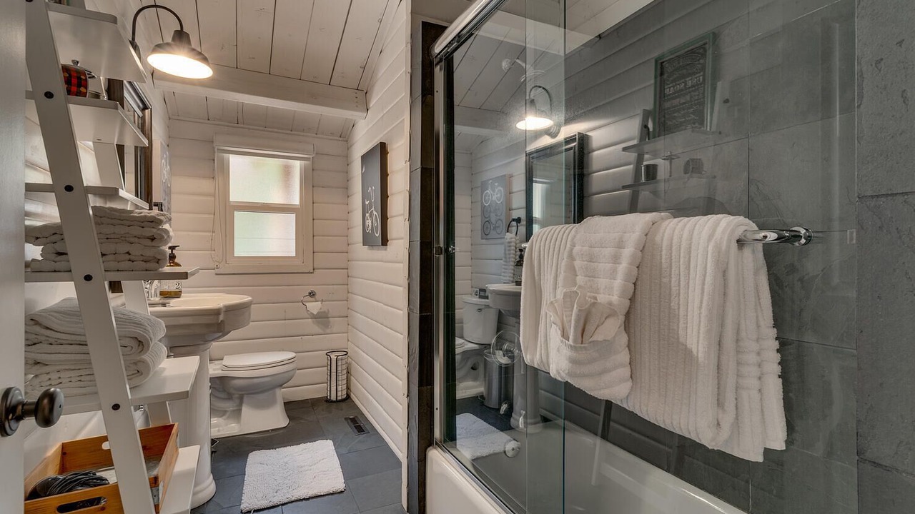 Photo of Bathroom in Tahoe City
