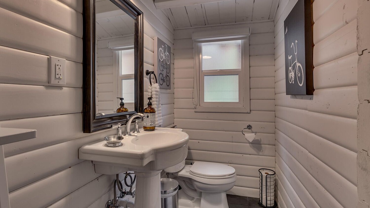 Photo of Bathroom in Tahoe City