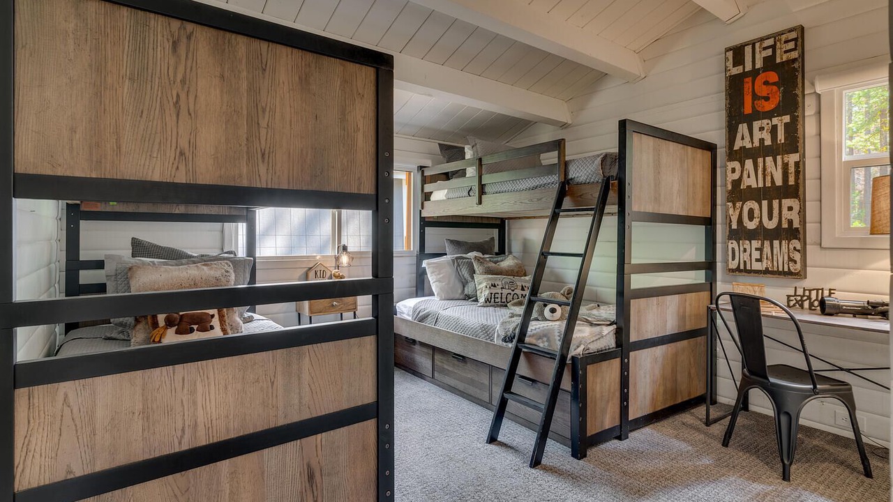 Photo of Bedroom in Tahoe City