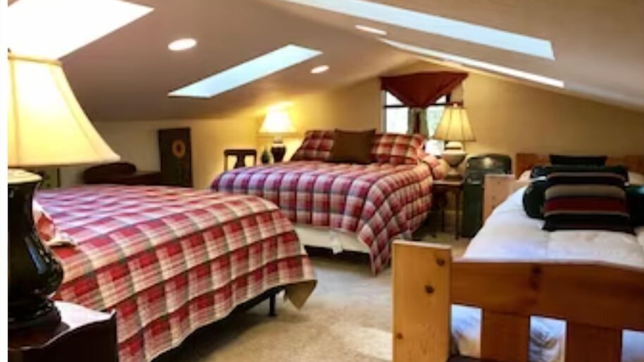 Photo of Bedroom in Groveland