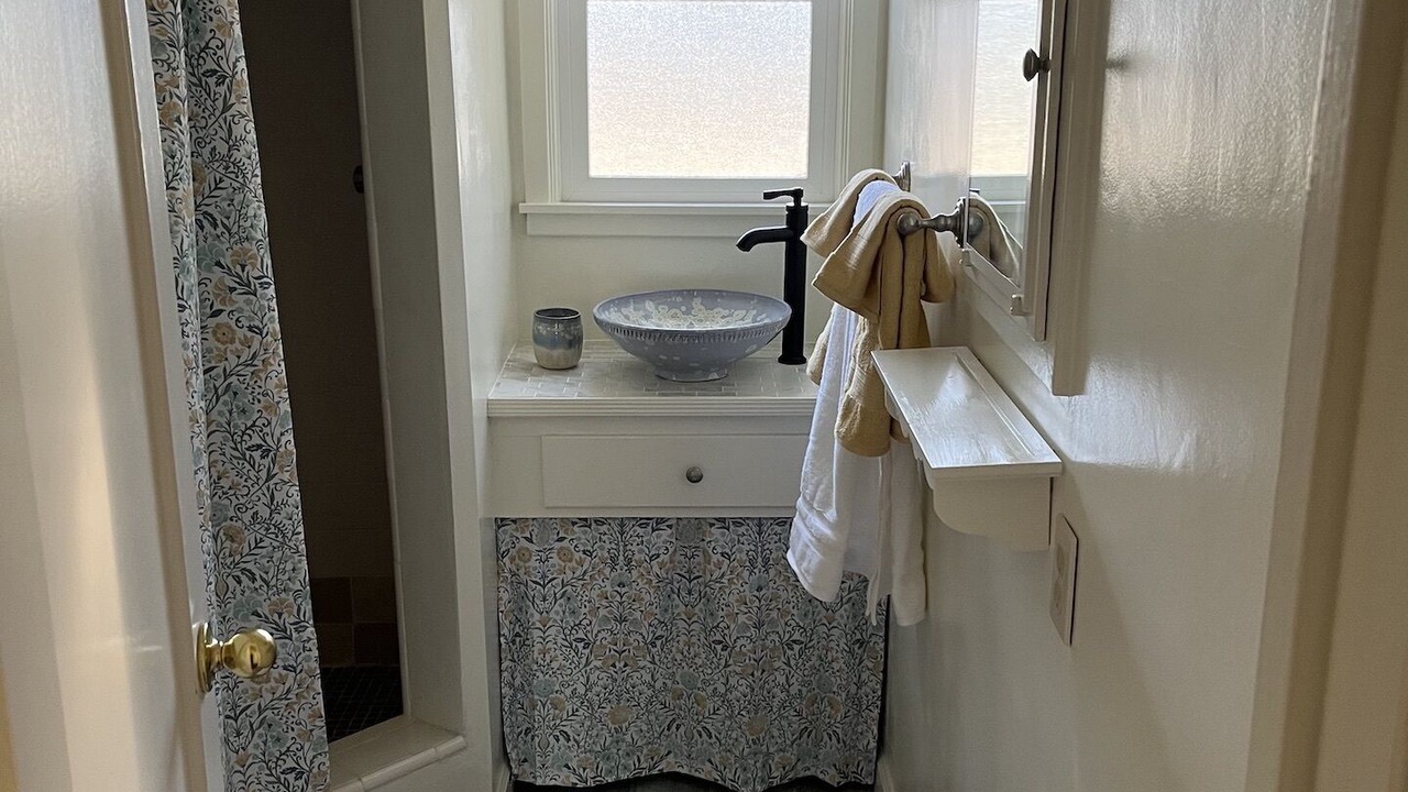 Photo of Bathroom in Visalia
