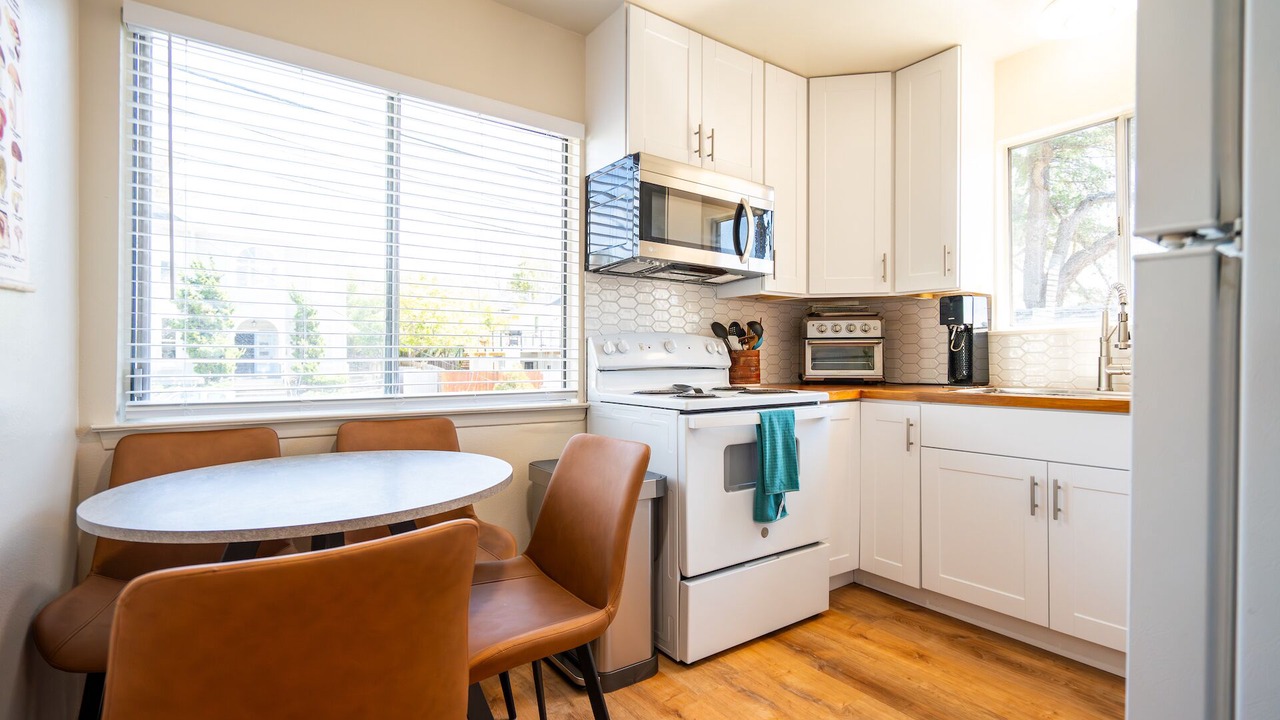 Photo of Kitchen in Railroad District