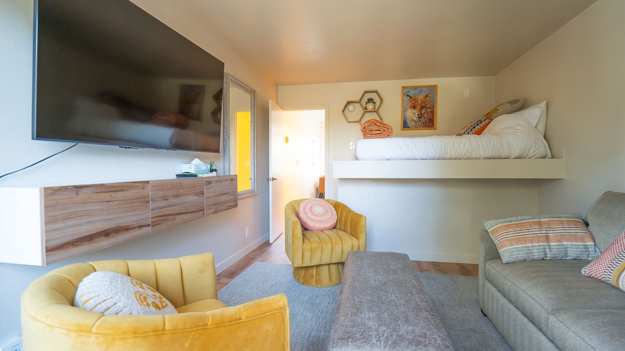 Photo of Livingroom in Railroad District