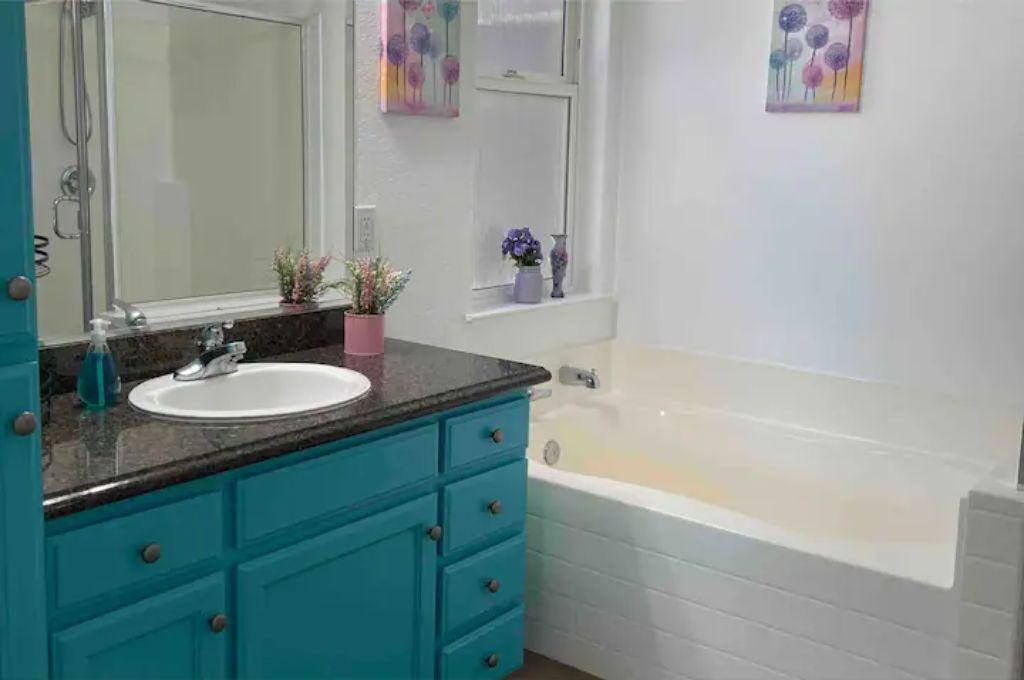 Photo of Bathroom in Red Bluff
