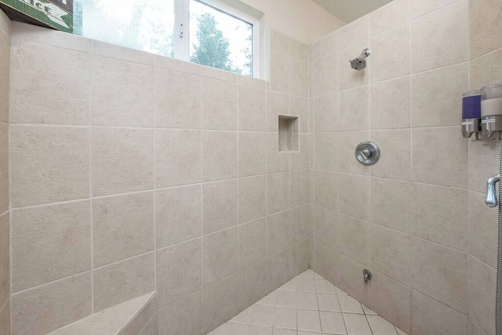 Photo of Bathroom in Granite Ridge