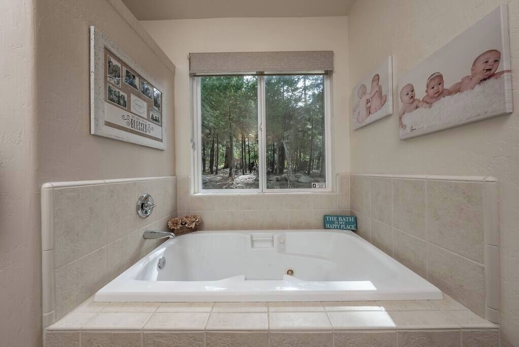 Photo of Bathroom in Granite Ridge