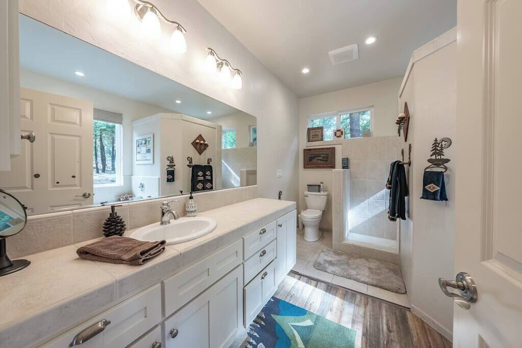 Photo of Bathroom in Granite Ridge