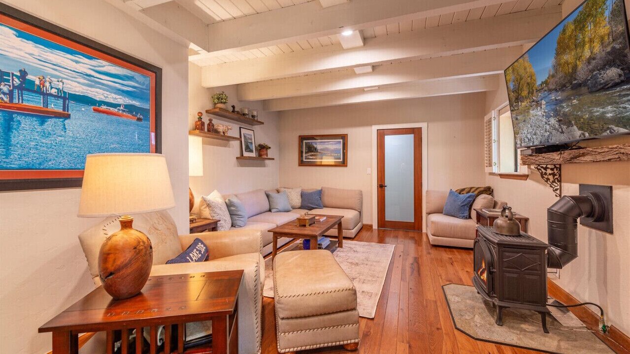 Photo of Bedroom in Tahoe Sierra Estates