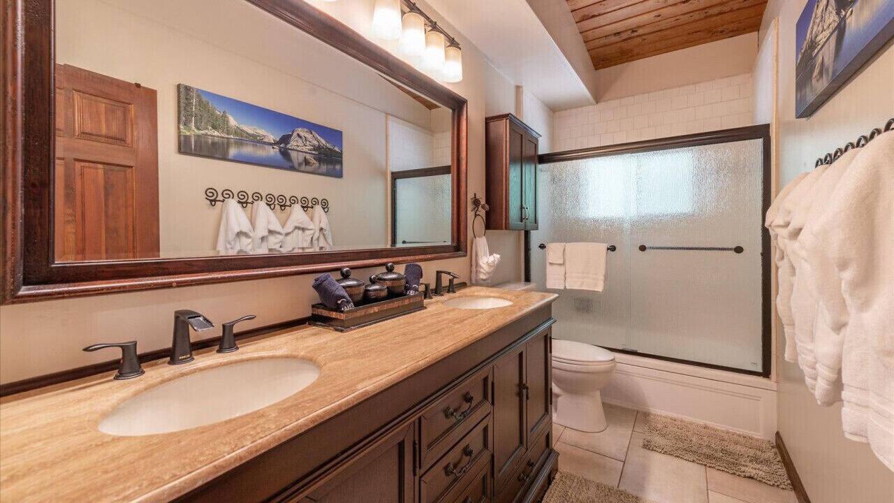 Photo of Bathroom in Tahoe Sierra Estates