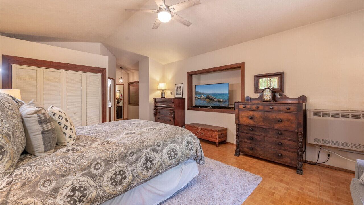 Photo of Bathroom in Tahoe Sierra Estates
