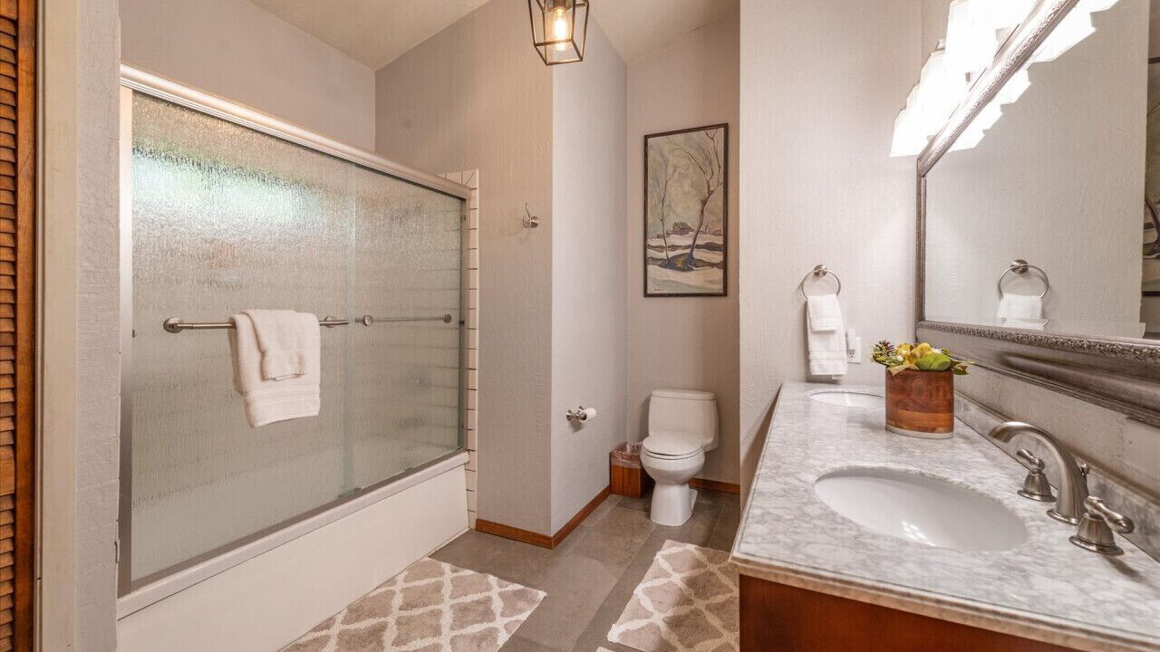 Photo of Bathroom in Tahoe Sierra Estates