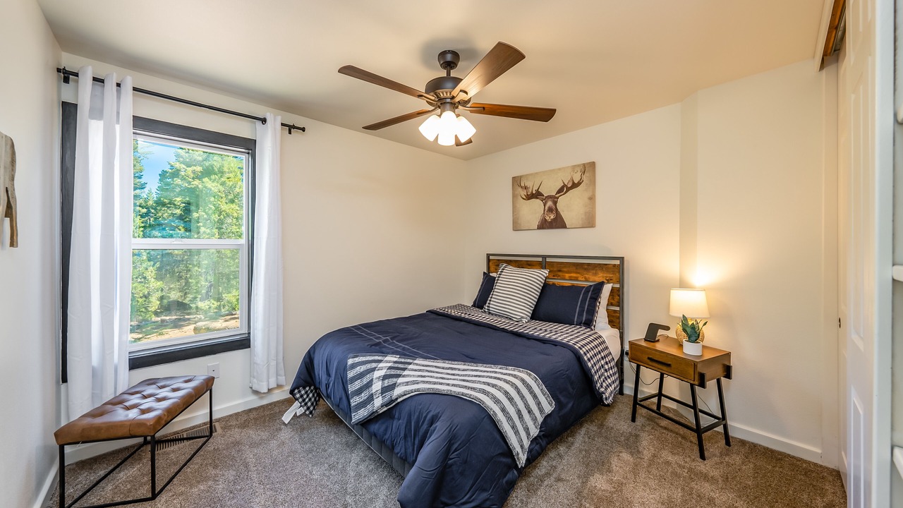 Photo of Bedroom in Shaver Lake